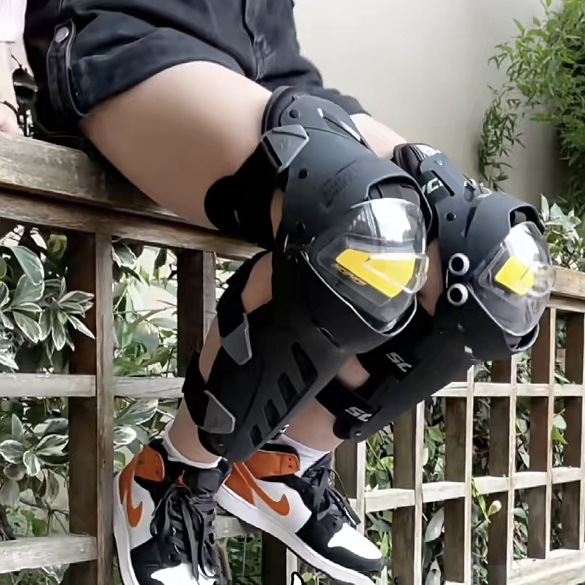SCOYCO Motorcycle Knee Pads CE - Motorcycle Gear For Men recensione e prezzo